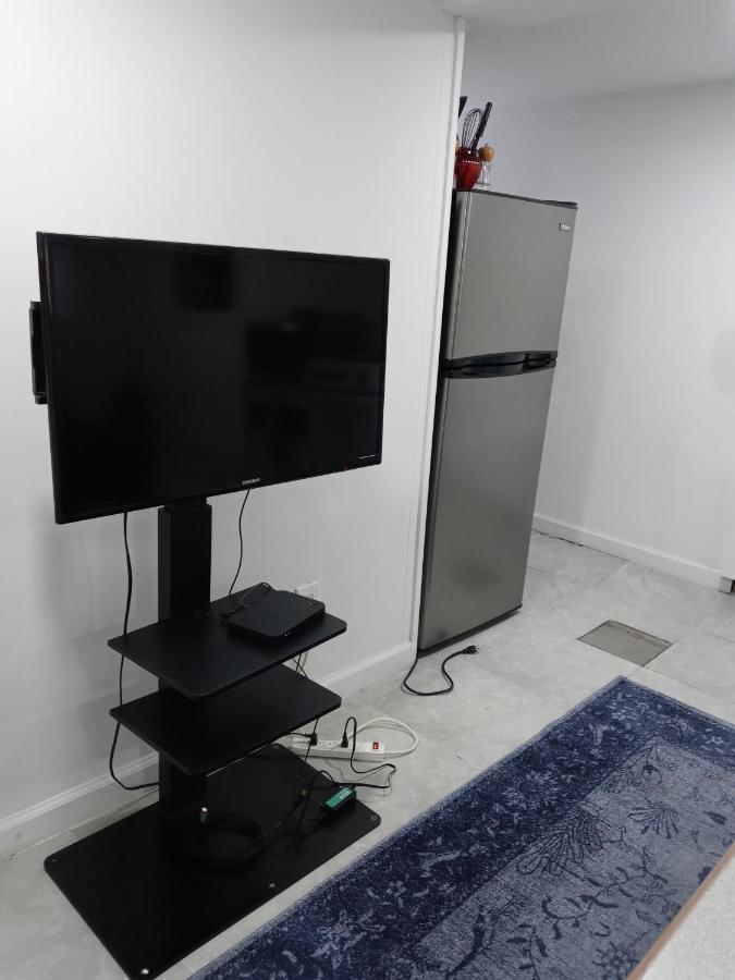Appartement "Cozy Basement Retreat Just 40 Minutes To Nyc!" à Irvington Extérieur photo