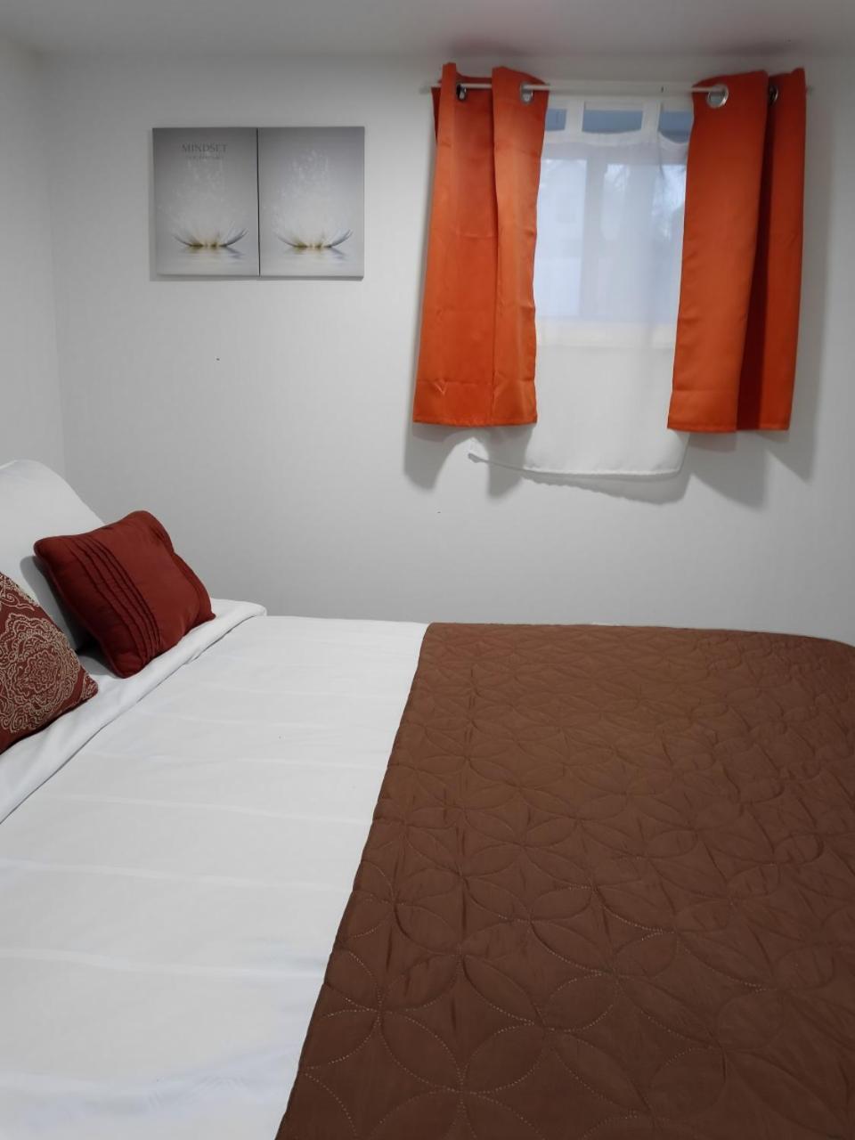 Appartement "Cozy Basement Retreat Just 40 Minutes To Nyc!" à Irvington Extérieur photo